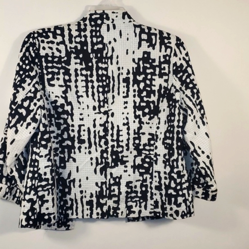 Erin London black and white Blazer Size Small - Picture 5 of 12